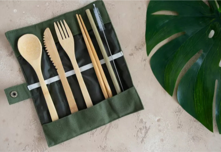 Set de couverts de voyage en bambou