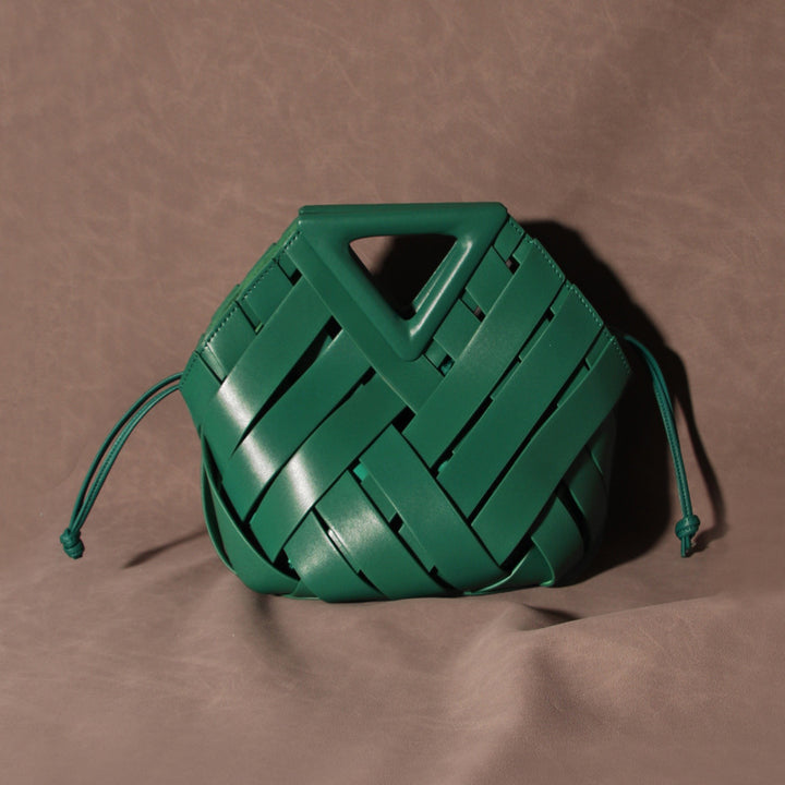 Handbag with Triangular Magnetic Closure