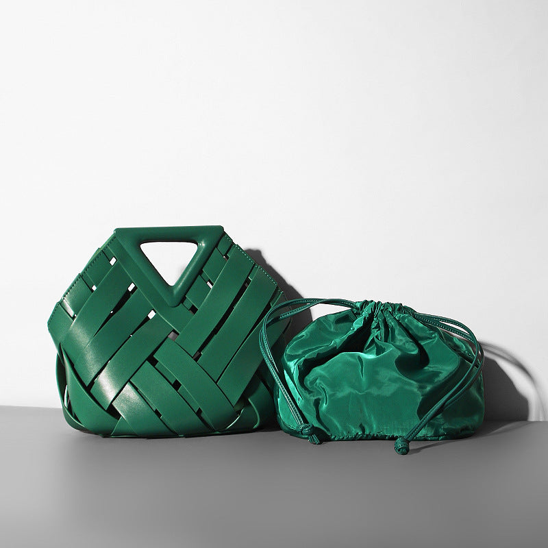 Handbag with Triangular Magnetic Closure